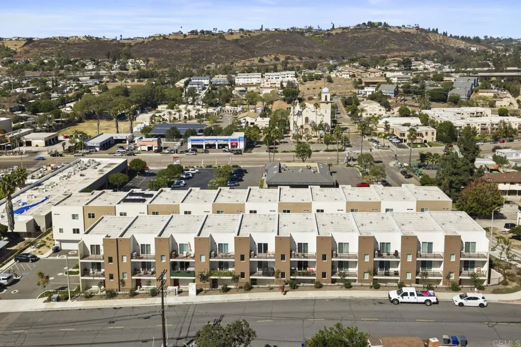 https://cdn.realtyfeed.com/cdn/127/307097051/aa887b03ad642036bca19d84869bc42b.webp