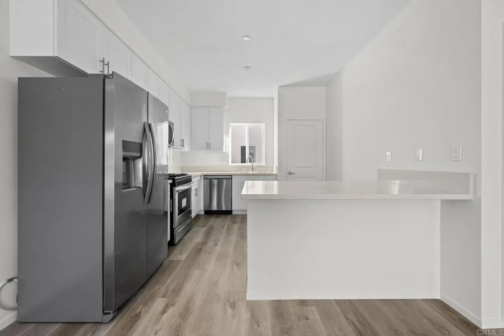 https://cdn.realtyfeed.com/cdn/127/307097051/ef1dd7bf10e79932e1c913bc1b8481e1.webp