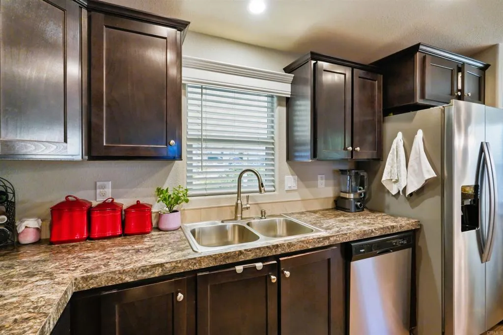 https://cdn.realtyfeed.com/cdn/127/307097082/9de30e5295ac4d7faa363b746e53e6dd.webp