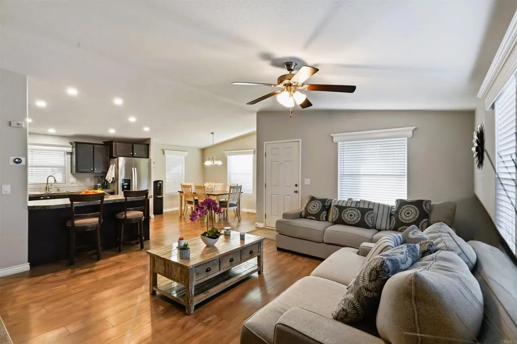 https://cdn.realtyfeed.com/cdn/127/307097082/f77f2875ff252cfbea6289c199f5dfa3.webp