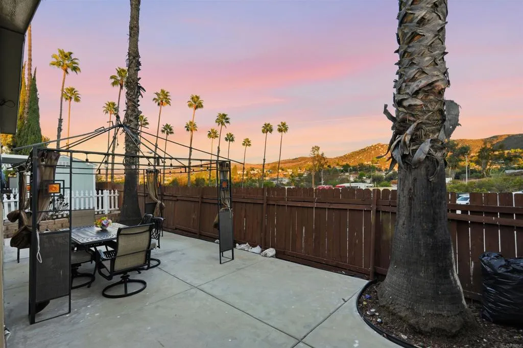 https://cdn.realtyfeed.com/cdn/127/307097082/fbf342d41b0210032b93a2322c3107a7.webp