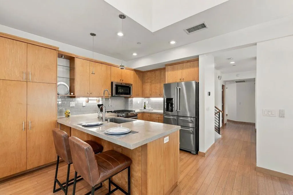 https://cdn.realtyfeed.com/cdn/127/307097147/23da789e2c6e8d33cc8c166af7f75ec6.webp