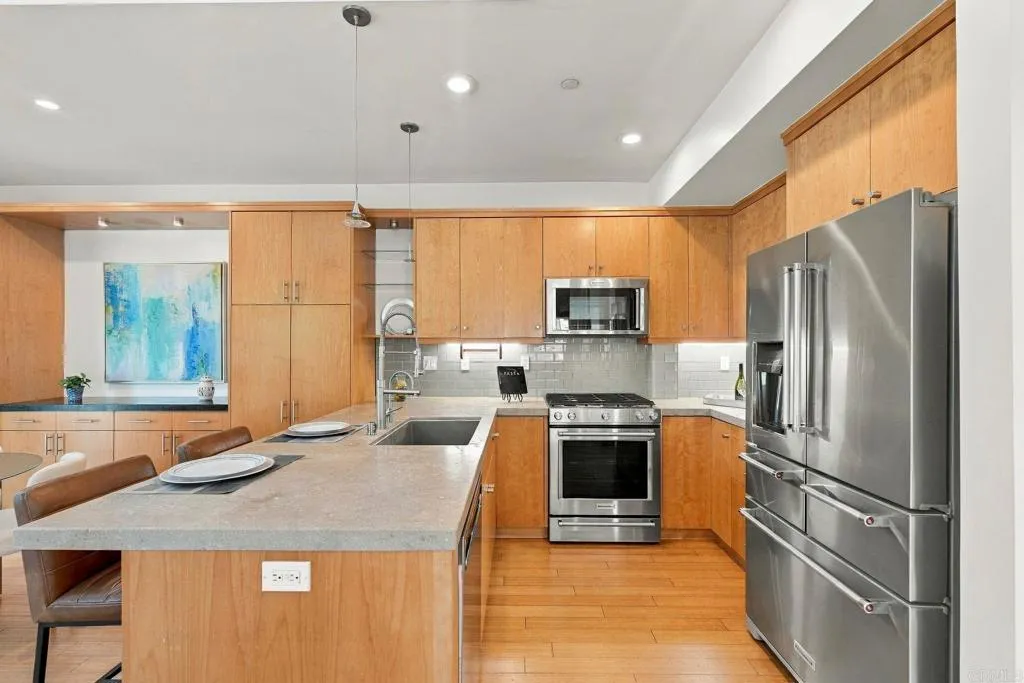 https://cdn.realtyfeed.com/cdn/127/307097147/2d26340a816a24b8bb9813ceee2d4dea.webp