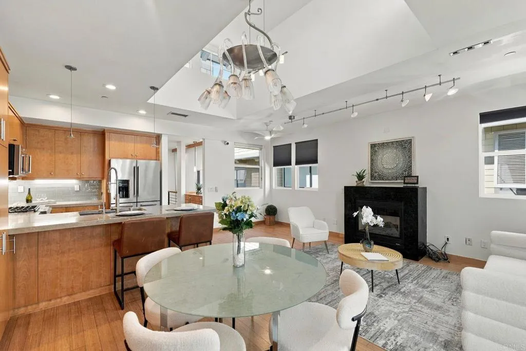 https://cdn.realtyfeed.com/cdn/127/307097147/628b54a6009cda464b1511bf8b0b36c1.webp