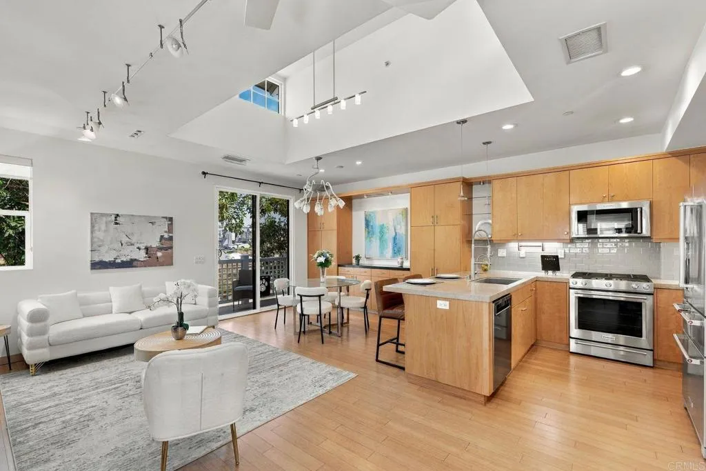 https://cdn.realtyfeed.com/cdn/127/307097147/73fe2ec4ecf580d3248cb6ac5b648cd9.webp