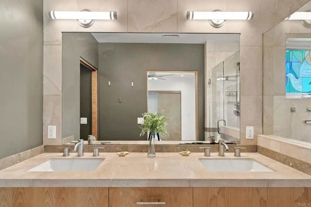 https://cdn.realtyfeed.com/cdn/127/307097147/840f3c1fec52ccc01e61d7964e04f366.webp