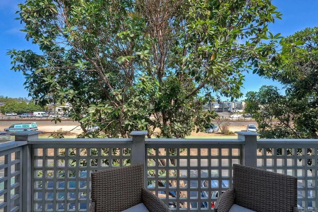 https://cdn.realtyfeed.com/cdn/127/307097147/8edcfd6c5ea49e33c7fa7f84964c9f63.webp