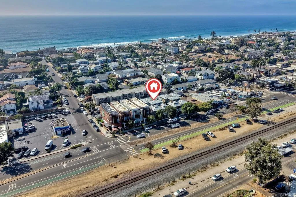 https://cdn.realtyfeed.com/cdn/127/307097147/bfc0524657f530b1f9ae00981a3f636a.webp
