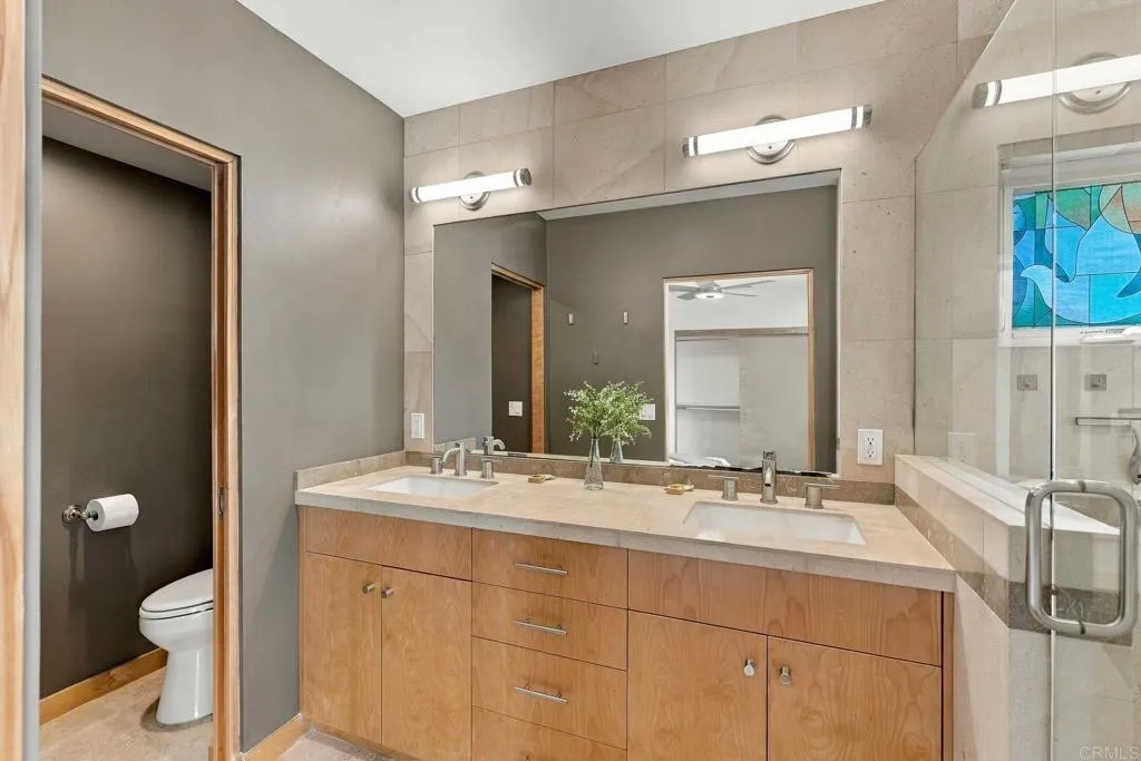 1222 N. Coast Hwy 101, Encinitas, CA 92024