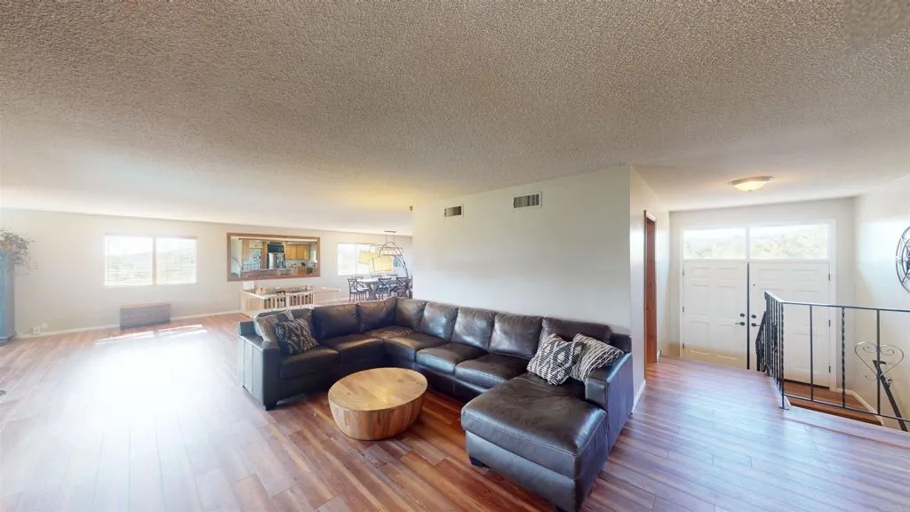 11249 Valle Vista Road, Lakeside, CA 92040 11249 Valle Vista Road, Lakeside, CA 92040
