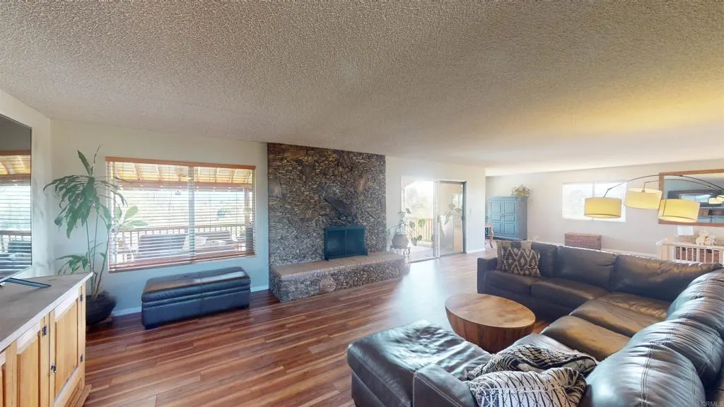 11249 Valle Vista Road, Lakeside, CA 92040 11249 Valle Vista Road, Lakeside, CA 92040