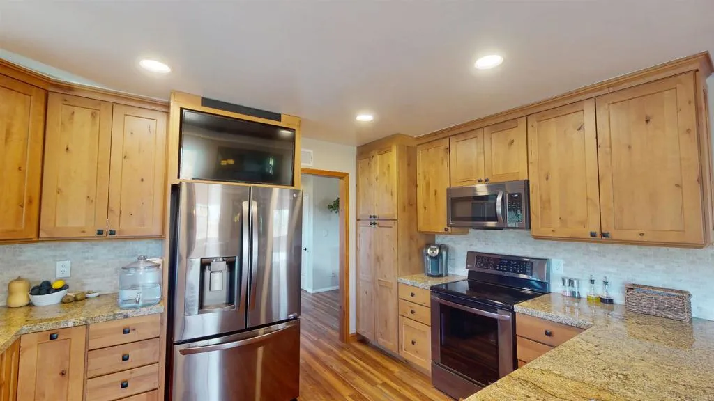 11249 Valle Vista Road, Lakeside, CA 92040 11249 Valle Vista Road, Lakeside, CA 92040