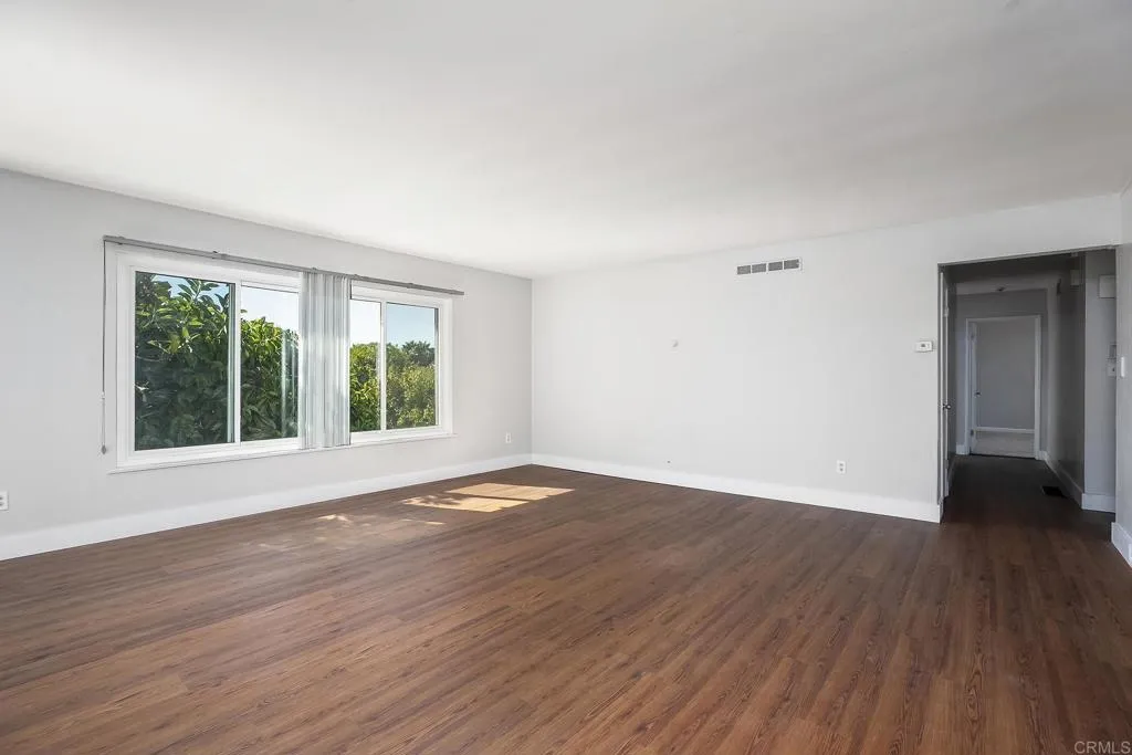 https://cdn.realtyfeed.com/cdn/127/307097159/9343a3ef6b03448034dc6383324fda6a.webp