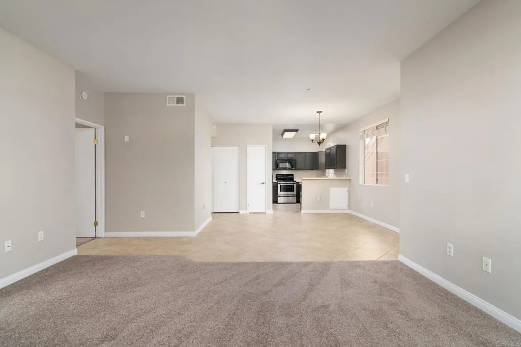 https://cdn.realtyfeed.com/cdn/127/307097225/19ba9e064a498379bc7c75ed7d5618c8.webp