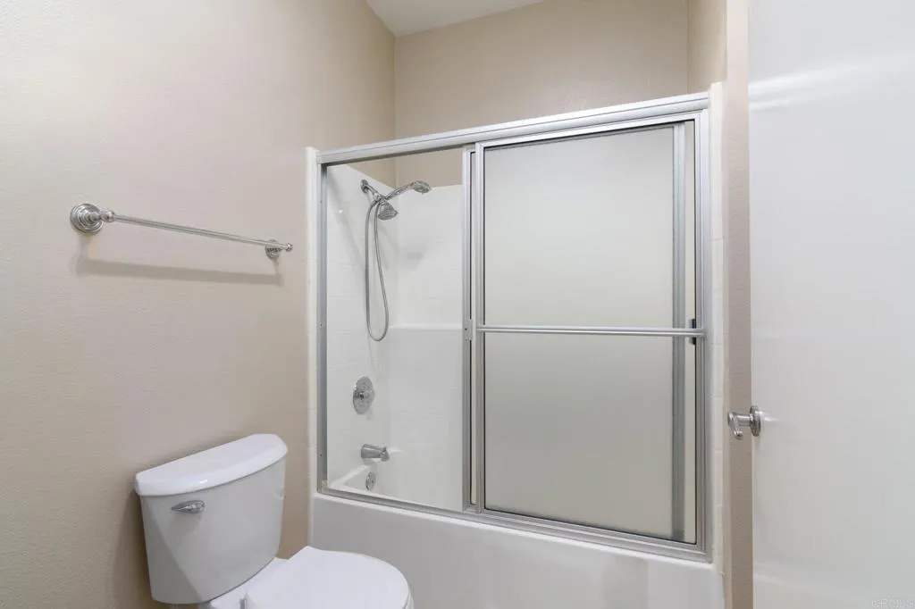 https://cdn.realtyfeed.com/cdn/127/307097225/66ad21cc3872653e8e605aab26de82c6.webp