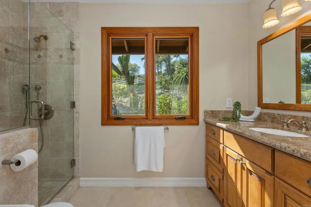 17543 Rancho del Rio, Rancho Santa Fe, CA 92067