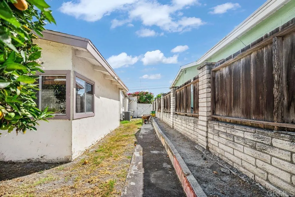 https://cdn.realtyfeed.com/cdn/127/307097338/07728f81560f297122ca80bd6dea1bbc.webp