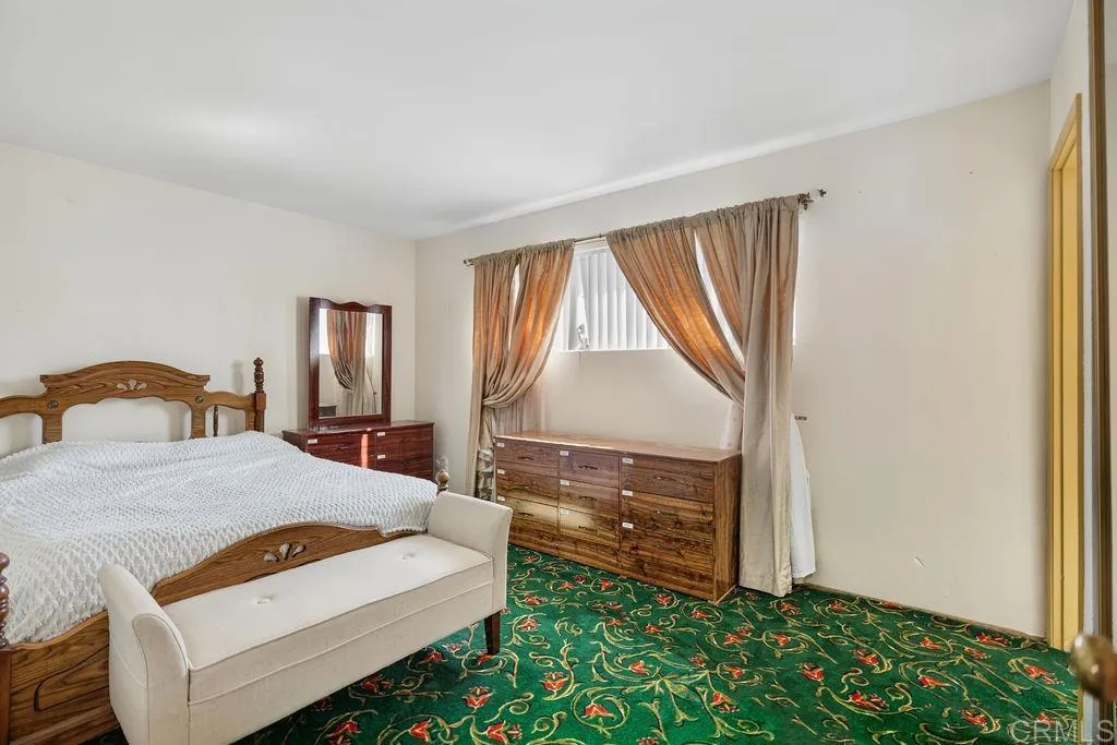 https://cdn.realtyfeed.com/cdn/127/307097338/ca26c2f1a6c2a0d892ef49188584fbd9.webp