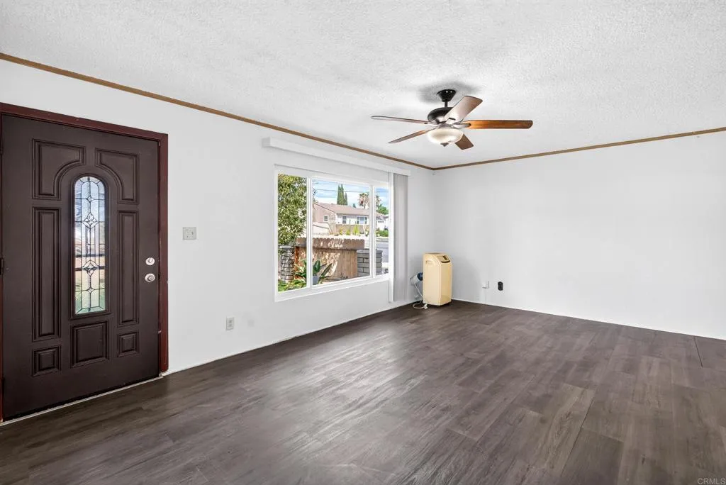 https://cdn.realtyfeed.com/cdn/127/307097475/2de52e1f11af4000ec729ce28088fac9.webp