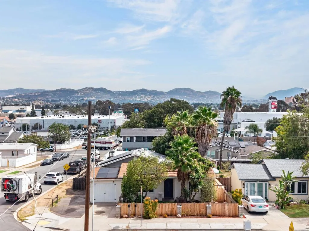 https://cdn.realtyfeed.com/cdn/127/307097475/4f1d20412c2481e0ca8b2f9ddbef728e.webp