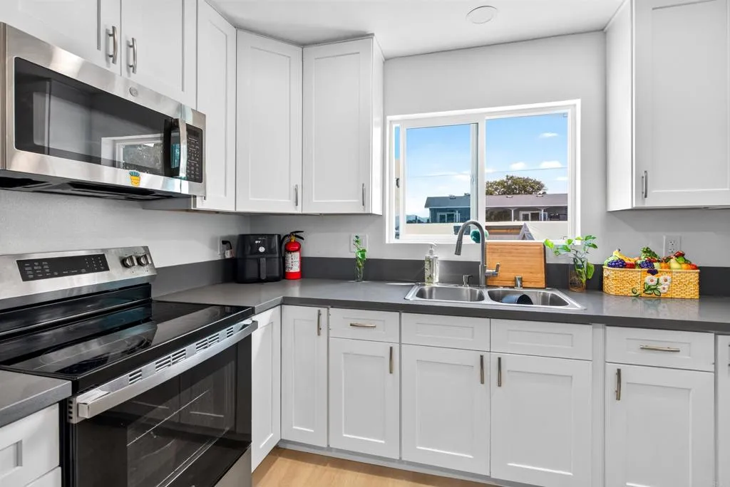 https://cdn.realtyfeed.com/cdn/127/307097475/50af7face6aea4d707bba58fbf2118b6.webp