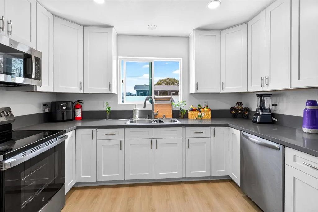 https://cdn.realtyfeed.com/cdn/127/307097475/befc0b6aad255e94a3eda586b3d4511c.webp