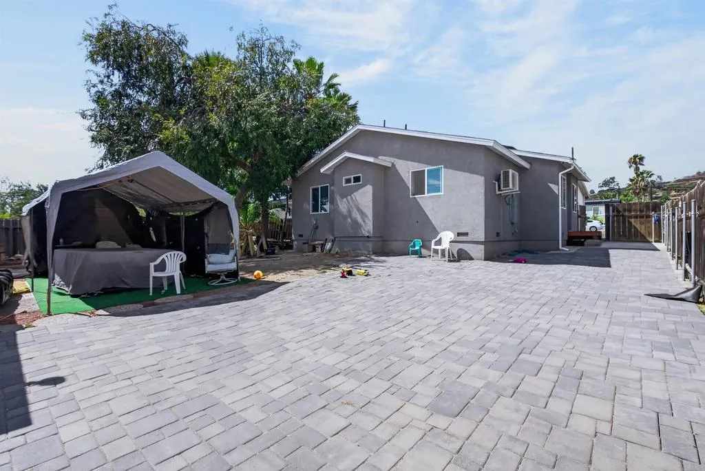 https://cdn.realtyfeed.com/cdn/127/307097475/cb9385b902be31ff52b8fa6f19d54416.webp