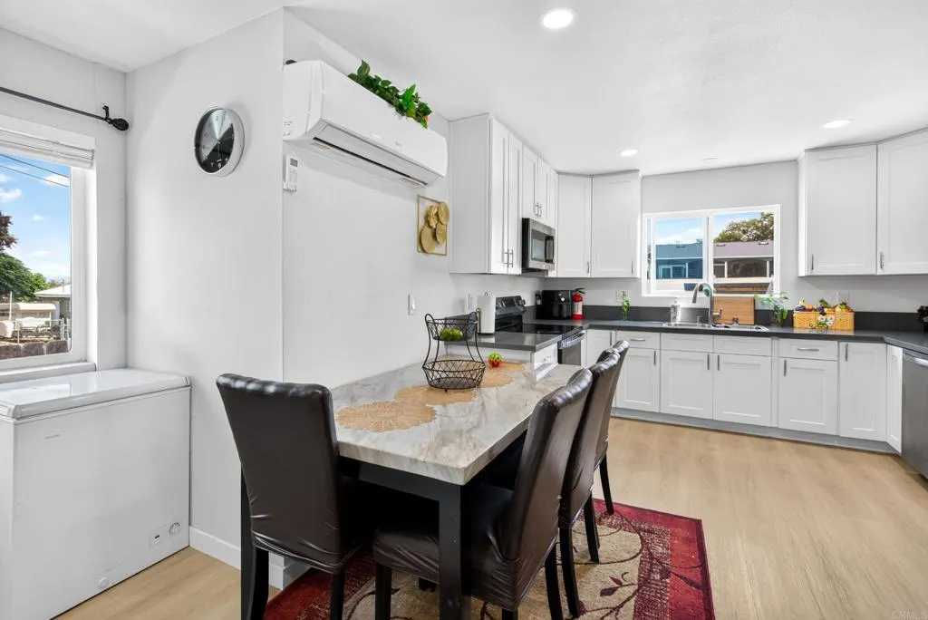 https://cdn.realtyfeed.com/cdn/127/307097475/eceb6550260568406a60879fc0074cab.webp