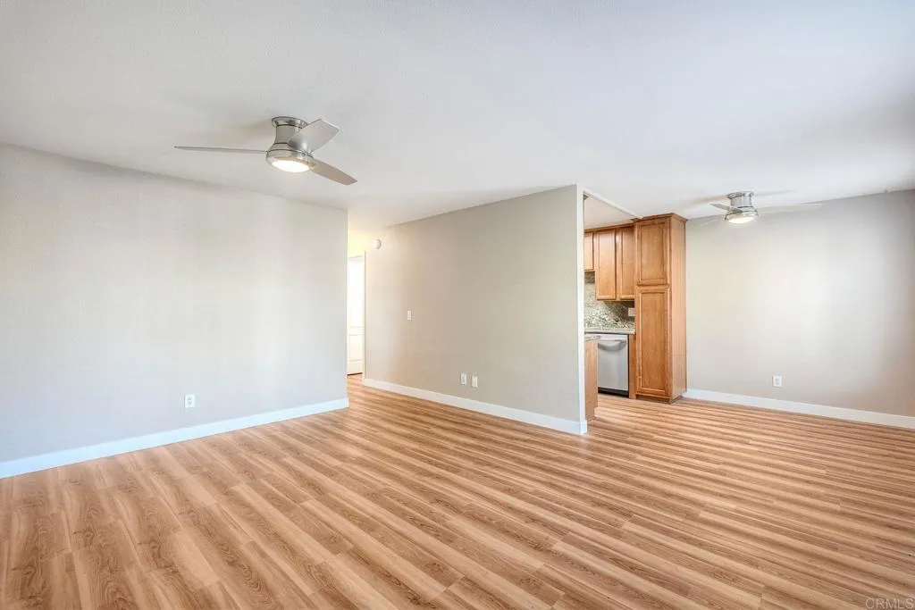 https://cdn.realtyfeed.com/cdn/127/307097488/7368b9d54835e24f20a260c1265e6296.webp
