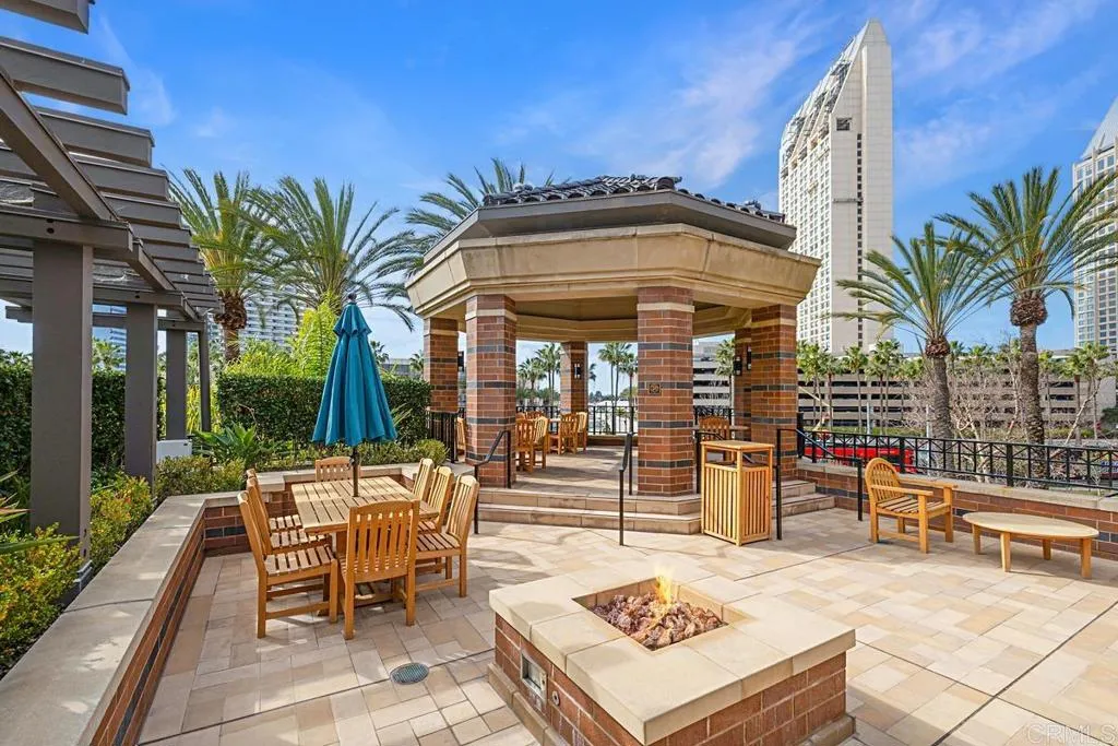 https://cdn.realtyfeed.com/cdn/127/307097530/2366bd780c75fb419f7d6013d52175ed.webp