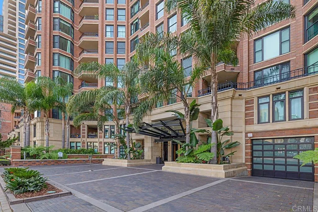 https://cdn.realtyfeed.com/cdn/127/307097530/f2bc86cc57a63c59456bc81e8ad1e95b.webp
