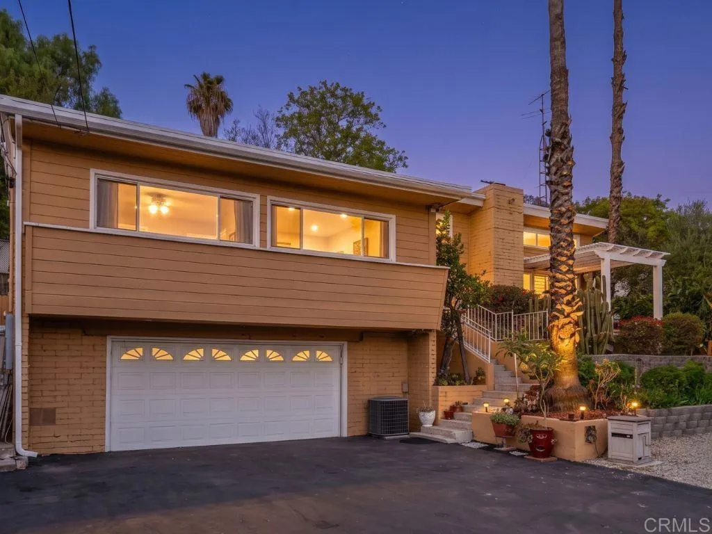 https://cdn.realtyfeed.com/cdn/127/307097556/2ad48b37b3013636cf64feb457278970.webp