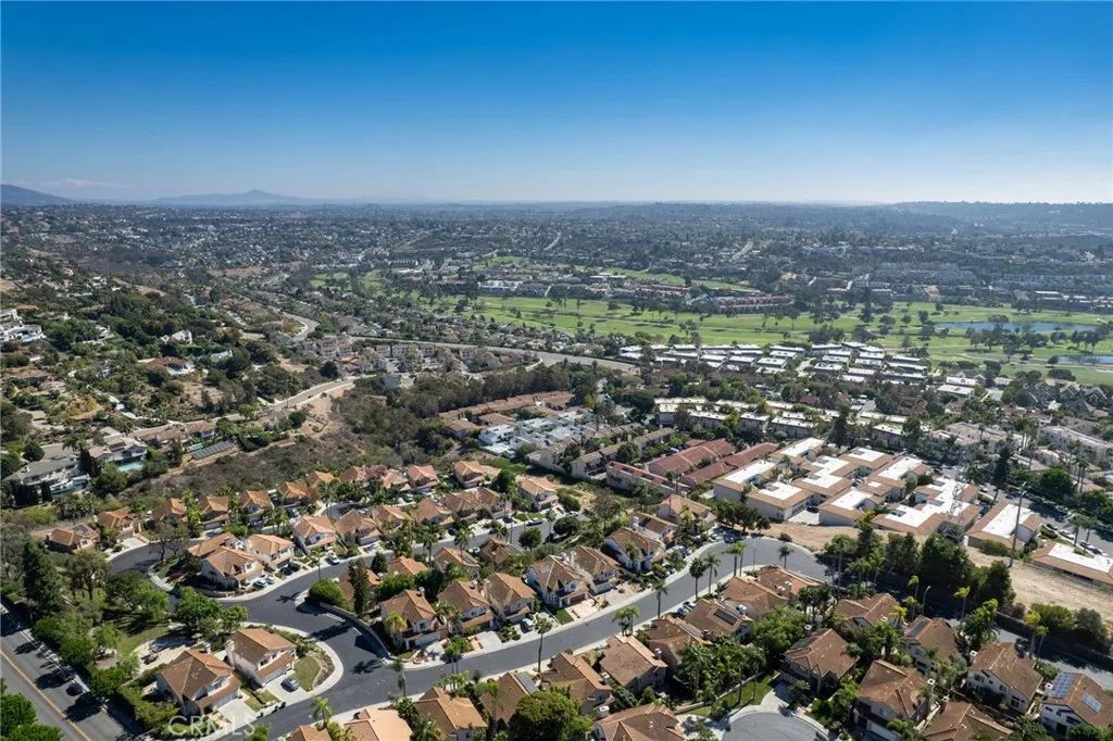 https://cdn.realtyfeed.com/cdn/127/307097604/0ea326aeea721383641cf49723fc0e1c.webp