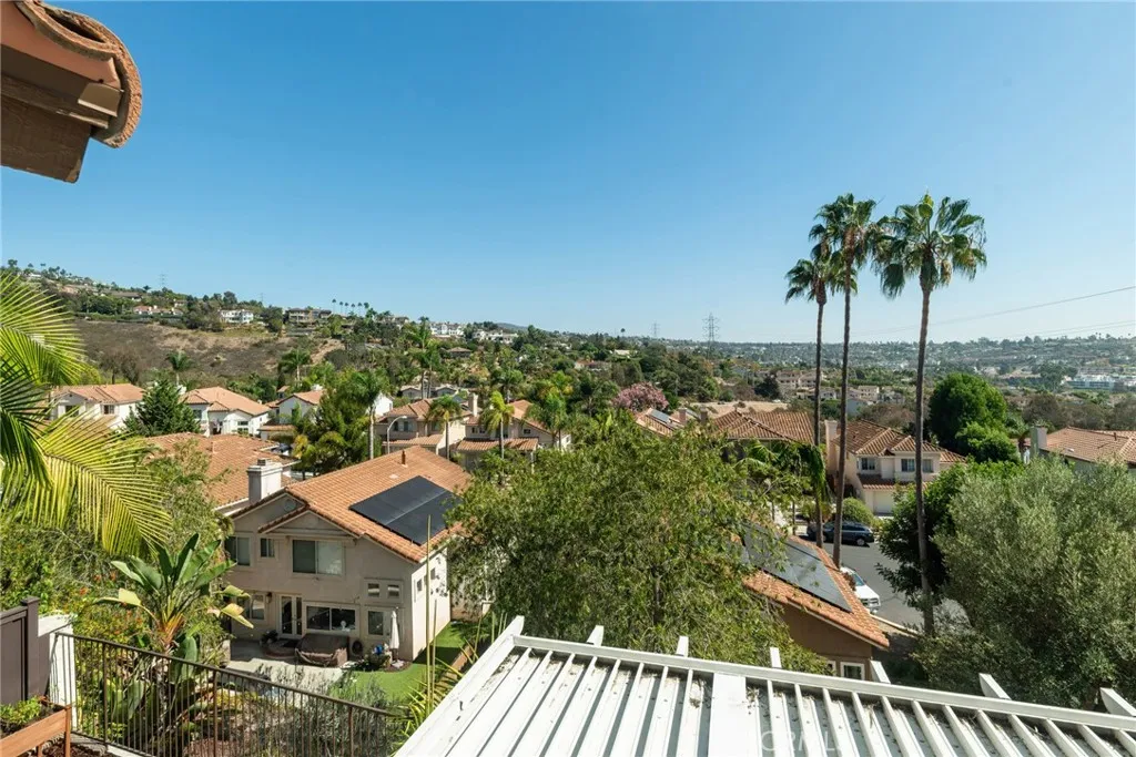 https://cdn.realtyfeed.com/cdn/127/307097604/5c0ab48d49f9ee4ae42ce707addec98e.webp