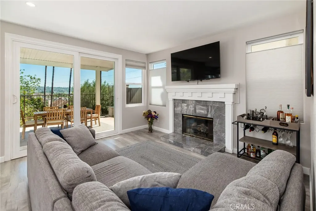 https://cdn.realtyfeed.com/cdn/127/307097604/602a116ae3425c31e808bf5b981e43c2.webp