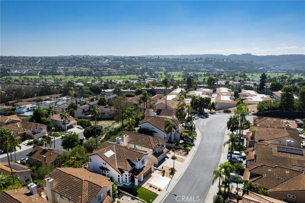 https://cdn.realtyfeed.com/cdn/127/307097604/7ff92fc504d94220f272028f303af60a.webp