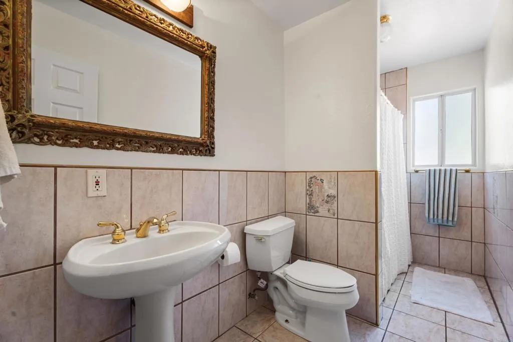 https://cdn.realtyfeed.com/cdn/127/307097633/08492dfd20cd21628f7db3a3fe046a3b.webp