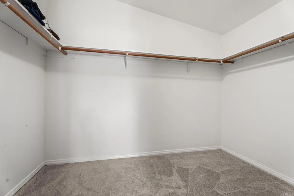 https://cdn.realtyfeed.com/cdn/127/307097633/0872610648afcc1d5bc55f3fb1517b43.webp