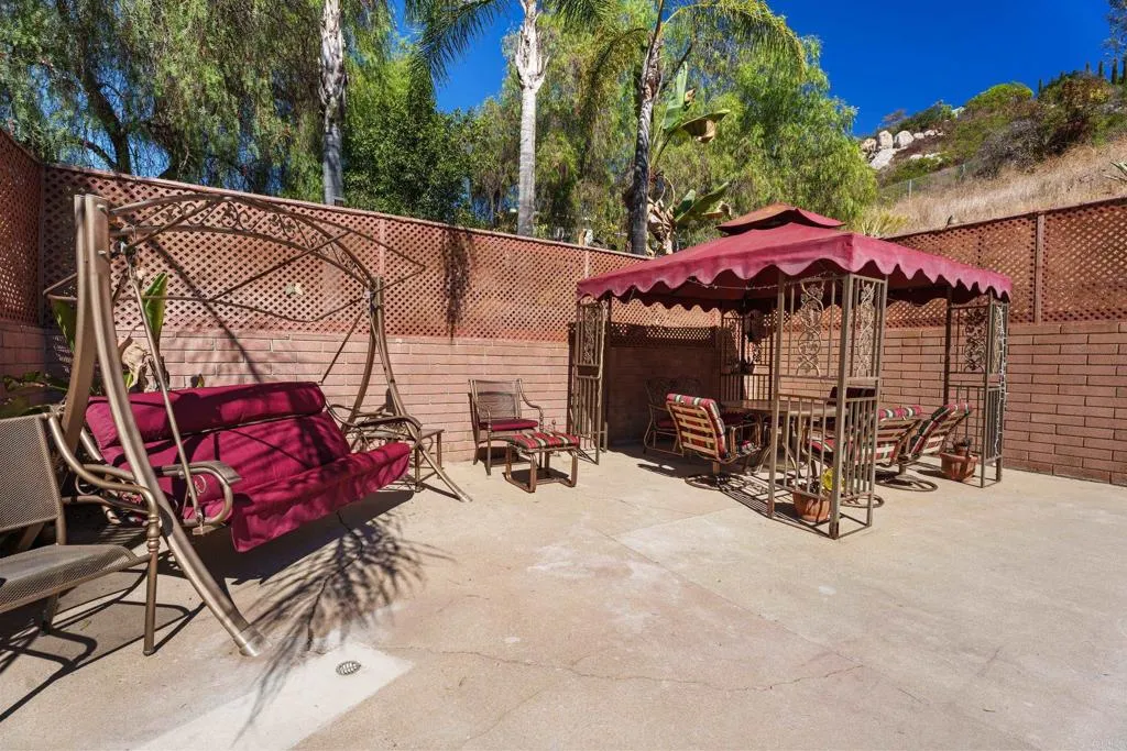 https://cdn.realtyfeed.com/cdn/127/307097633/0a6ebb3dd5f2b058ea8cf9b4f0d36e23.webp