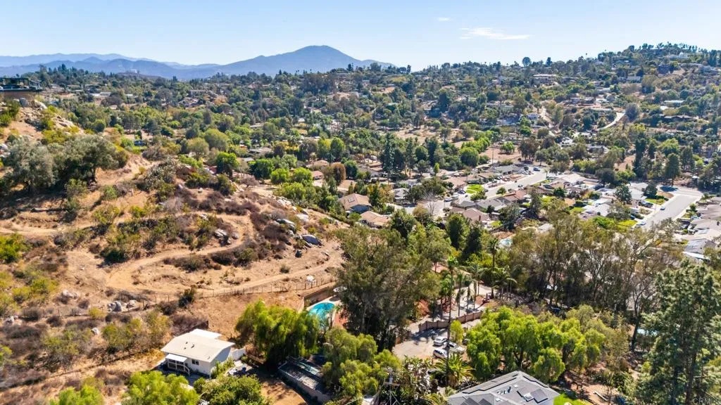 https://cdn.realtyfeed.com/cdn/127/307097633/0fc277f27d70c74e4d3d42aceeb18042.webp
