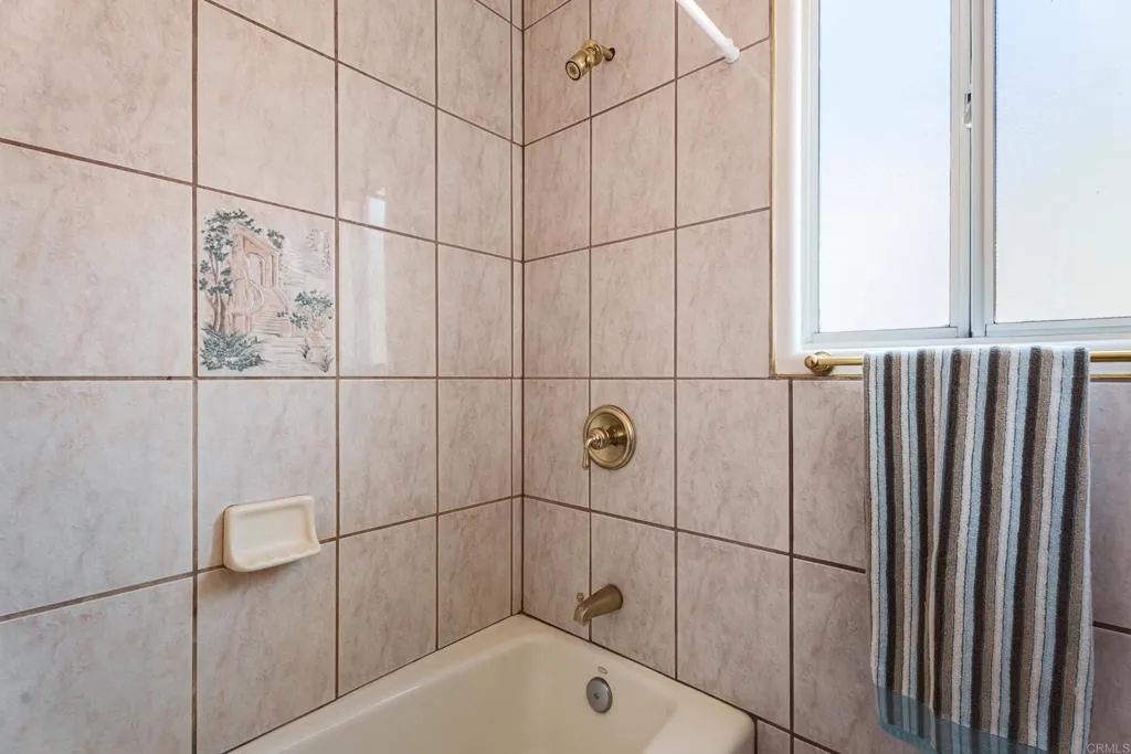 https://cdn.realtyfeed.com/cdn/127/307097633/21588f07c0d106e40d5665f17229636a.webp