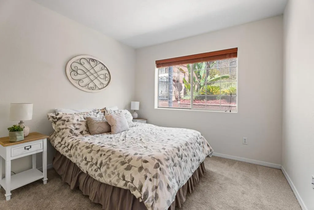 https://cdn.realtyfeed.com/cdn/127/307097633/941d5dd4e2e1a6e09a2228711696c149.webp