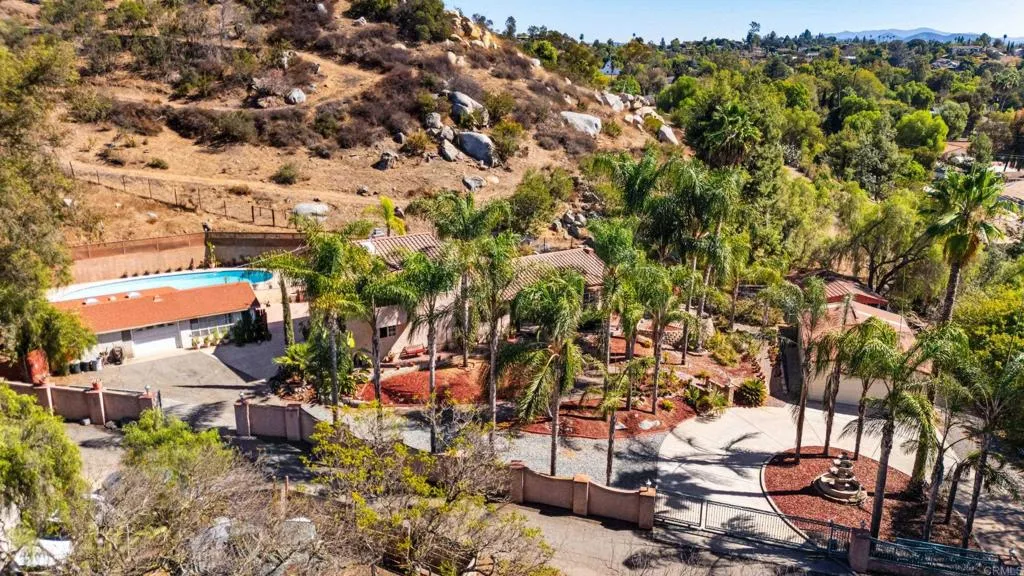 https://cdn.realtyfeed.com/cdn/127/307097633/e4bc9f1a12ac6f9dbdf0d5708b3d1fc7.webp