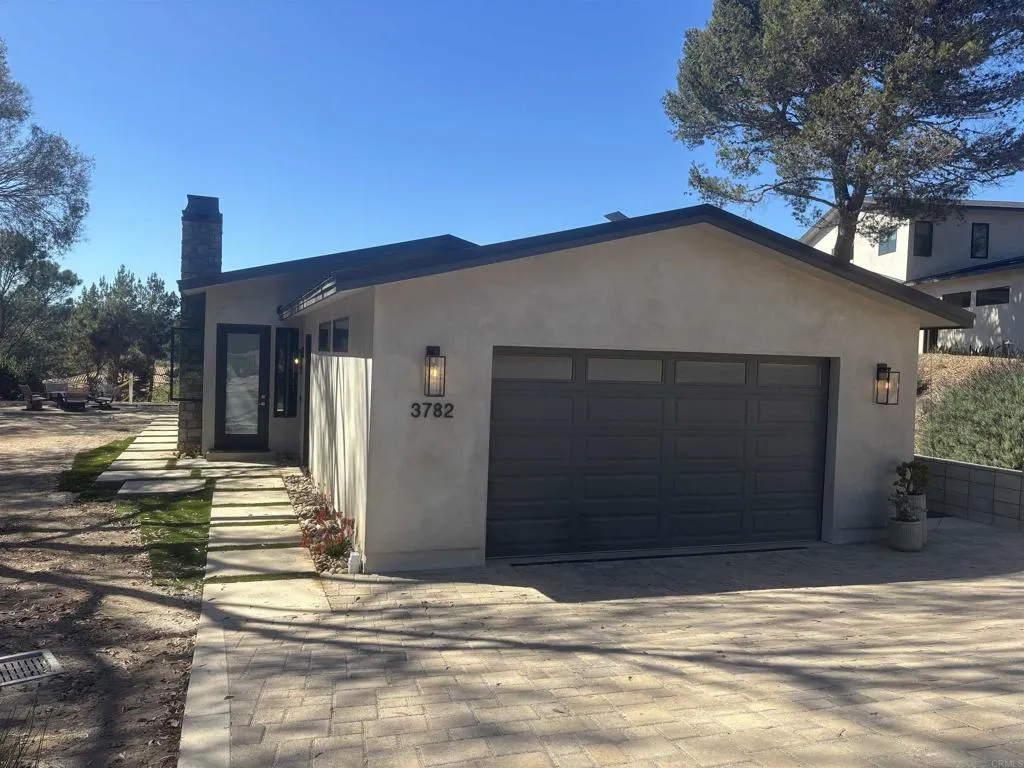 3782 Arroyo Sorrento