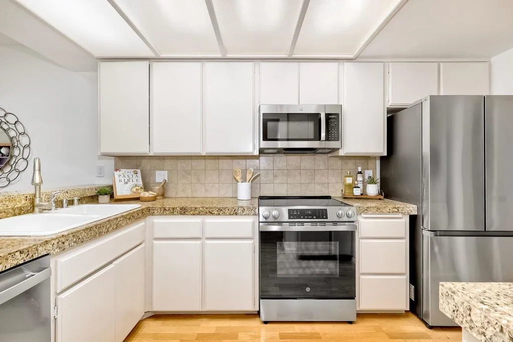 3098 Rue Dorleans 328, San Diego CA 92110