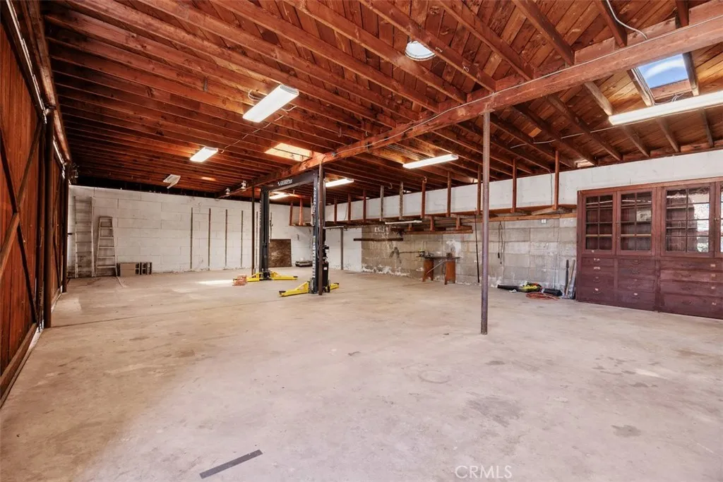 https://cdn.realtyfeed.com/cdn/127/307097720/0972d2ea456e4bd56ad1221eb4e02073.webp