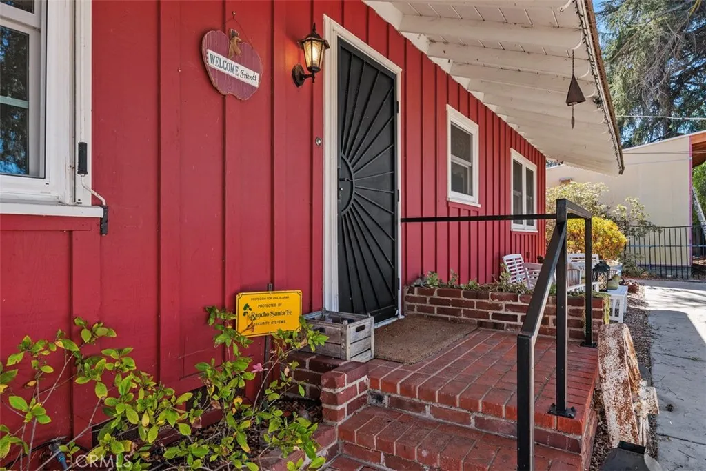 https://cdn.realtyfeed.com/cdn/127/307097720/398fce52fdcb9cf867df29a933dff80a.webp