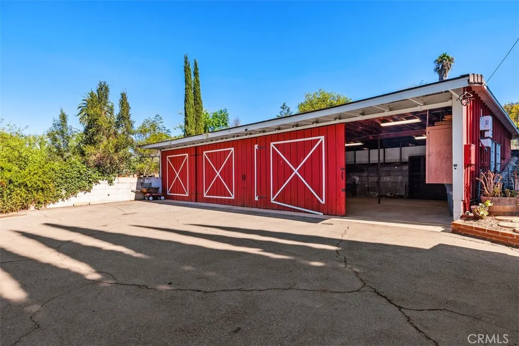 https://cdn.realtyfeed.com/cdn/127/307097720/4886752684a11977239f9ddf828a4a34.webp