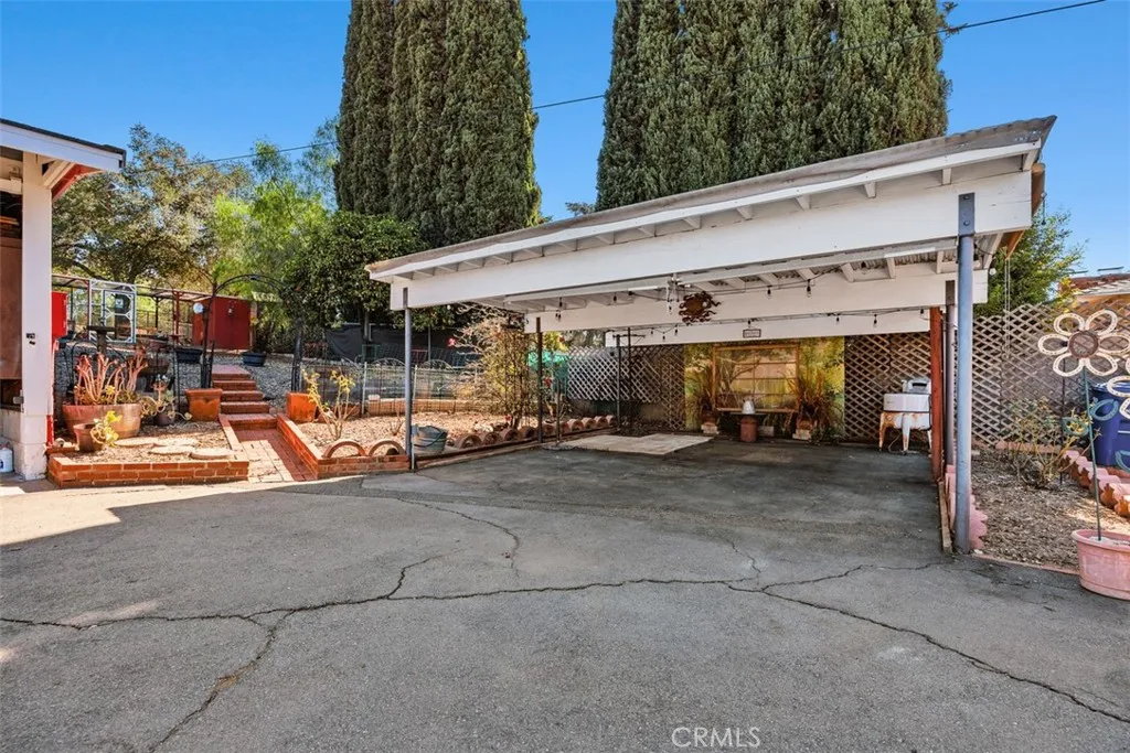 https://cdn.realtyfeed.com/cdn/127/307097720/8d715c29a6f1342fae153307d2fcad38.webp