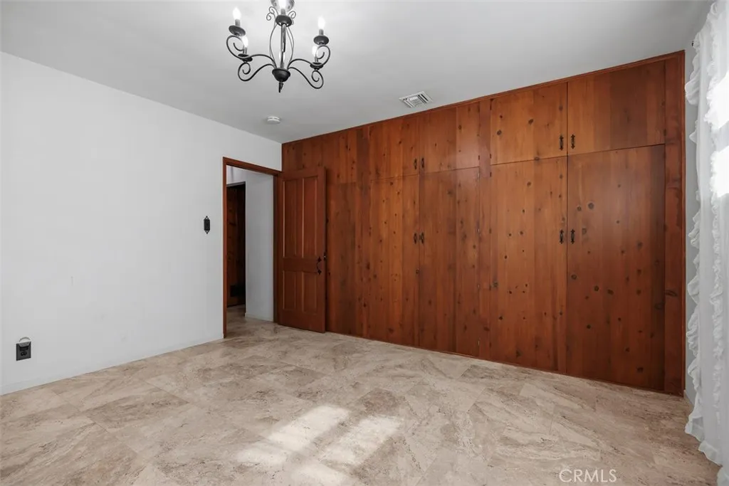 https://cdn.realtyfeed.com/cdn/127/307097720/8ea0f9cccde93187da4634819b7379de.webp
